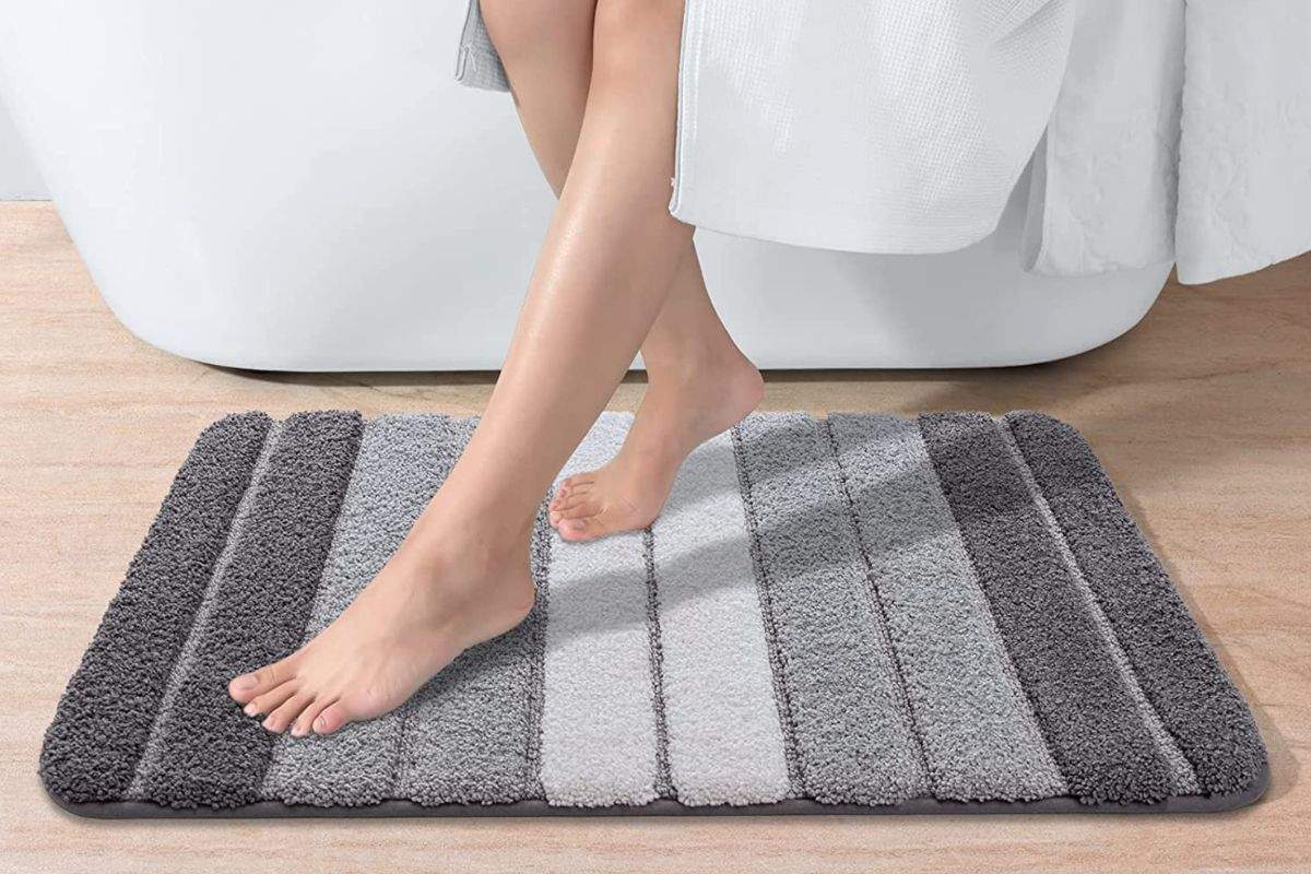 Elegí las mejores alfombras para tu baño en Carlos Habelrih SRL