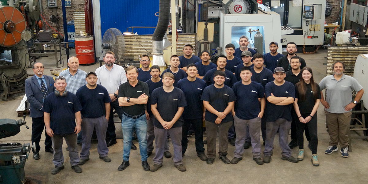 Cadenas Metalplas: Especialistas en Cadenas Industriales y Sistemas de Transporte de Materiales