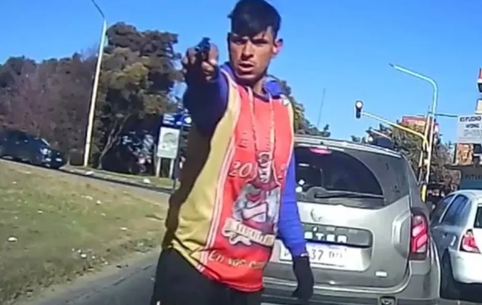 Bajaron 20% las denuncias por robo de autos, pero los focos del delito siguen igual. Imagen destacada sobre denuncias por robo de autos. publicada en Diseño Web Rosario