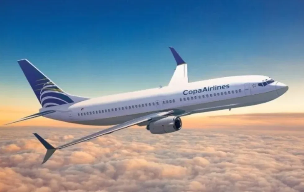 Copa Airlines celebra una década de vuelos directos entre Rosario y Panamá. Fotografía editorial relacionada con vuelos Rosario Panamá. publicada en Diseño Web Rosario