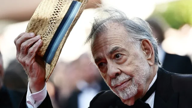 Francis Ford Coppola se recupera en Roma tras una cirugía cardíaca programada. Fotografía editorial relacionada con Francis Ford Coppola cirugía cardíaca. publicada en Diseño Web R