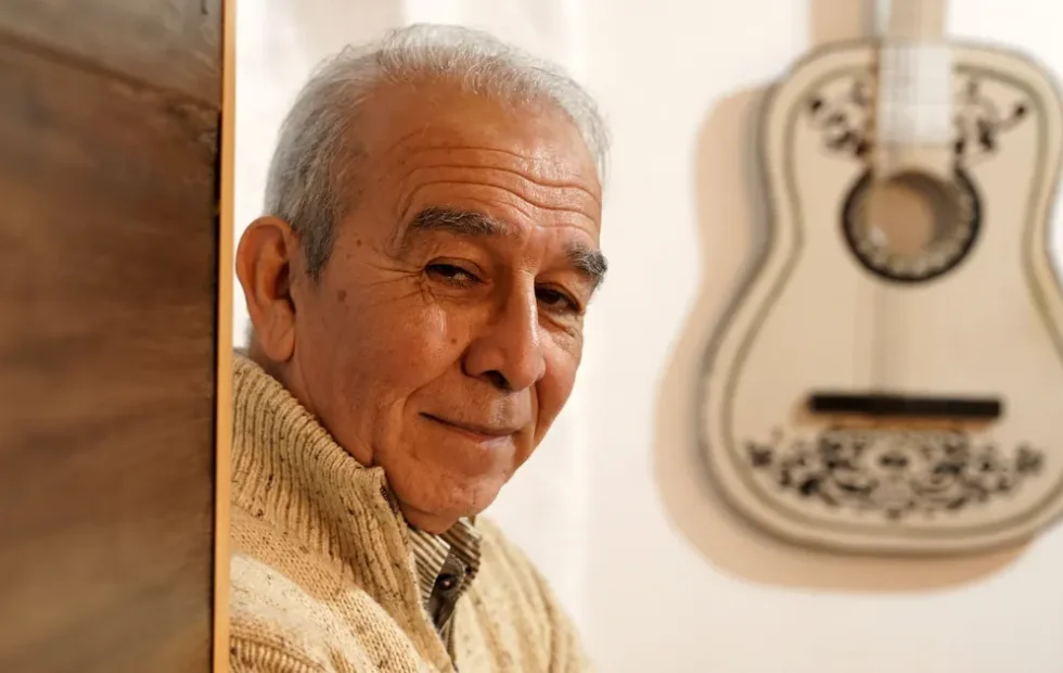 Hugo Castro, 50 años de coros y una identidad cultural que comunica. Fotografía editorial relacionada con Hugo Castro años coros identidad. publicada en Diseño Web Rosario