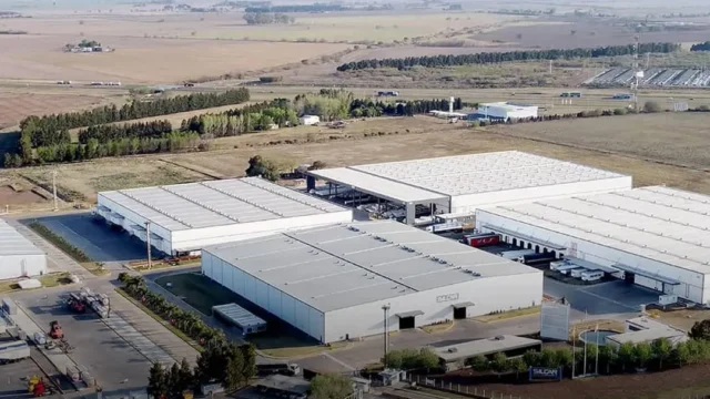 Logística integral en Rosario: tecnología, eficiencia y trazabilidad en cada etapa. Fotografía editorial relacionada con logística integral Rosario. publicada en Diseño Web Rosario