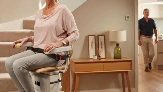 Sillas para escaleras: la solución accesible que transforma la vida en casa. Imagen destacada sobre sillas para escaleras. publicada en Diseño Web Rosario
