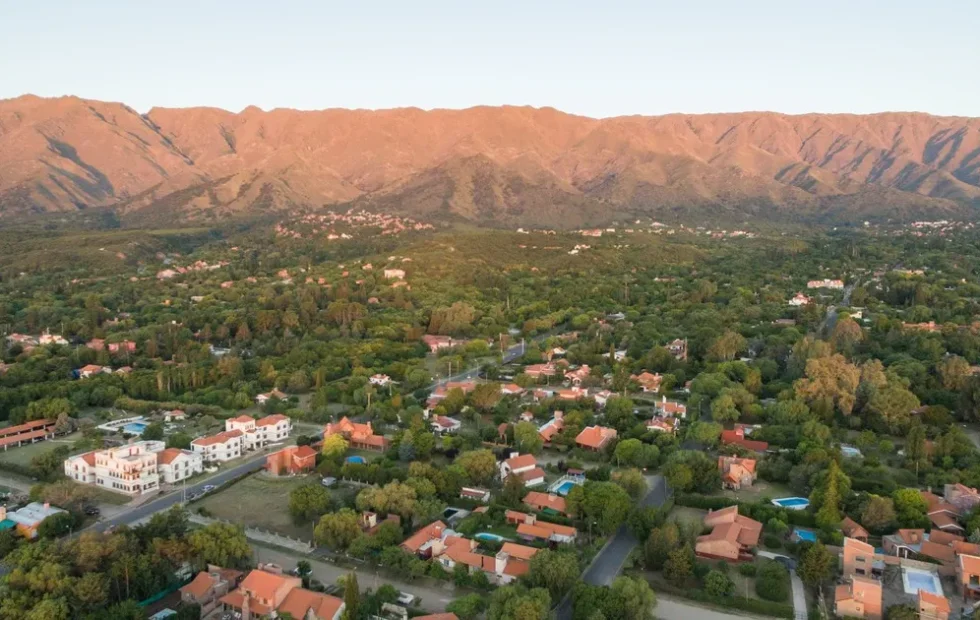 Villa de Merlo 2026: naturaleza, cultura y descanso en el corazón de San Luis. Fotografía editorial relacionada con Villa de Merlo vacaciones de invierno 2026. publicada en Diseño
