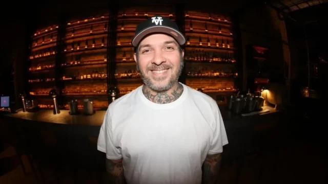 Fernando Santarelli impulsa a Rosario como destino gastronómico. Fotografía editorial relacionada con destino gastronómico Rosario. publicada en Diseño Web Rosario