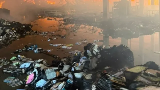 Ocho millones de libros destruidos: el desafío digital para Ucrania. Fotografía editorial relacionada con Ocho millones libros destruidos. publicada en Diseño Web Rosario