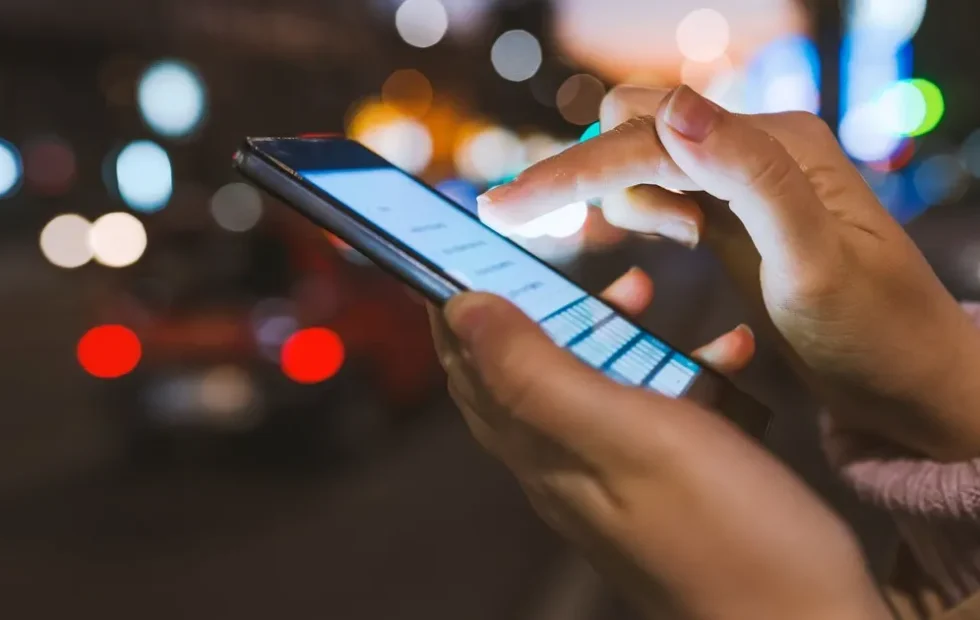 Préstamos digitales y deuda: el desafío de comunicar costos reales. Imagen destacada sobre préstamos digitales y deuda. publicada en Diseño Web Rosario